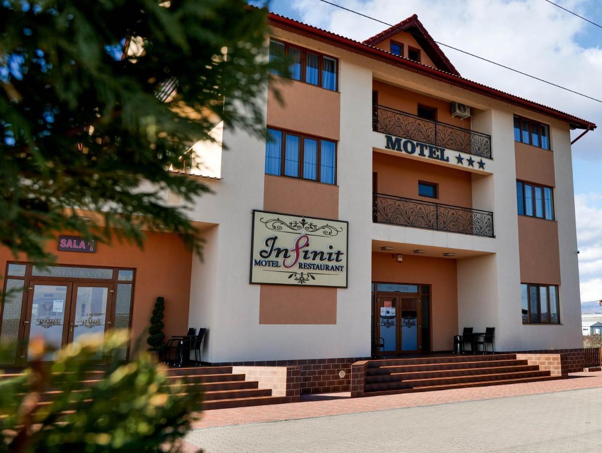 Motel Infinit Târgu Jiu Dış mekan fotoğraf