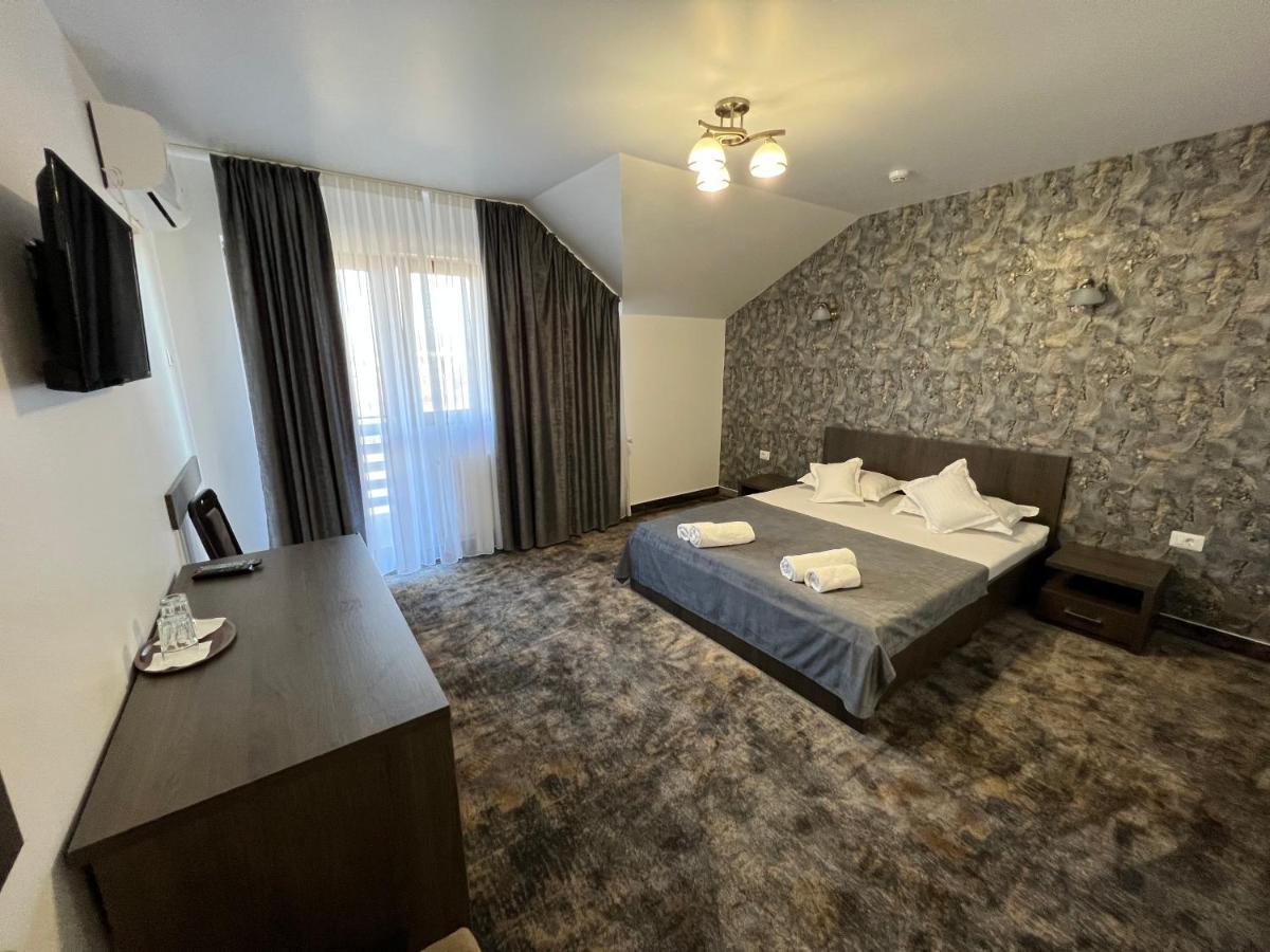 Motel Infinit Târgu Jiu Dış mekan fotoğraf
