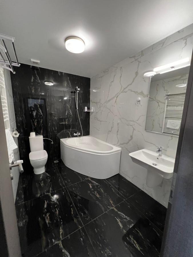 Motel Infinit Târgu Jiu Dış mekan fotoğraf