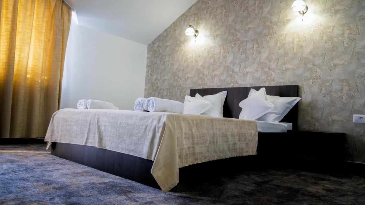 Motel Infinit Târgu Jiu Dış mekan fotoğraf