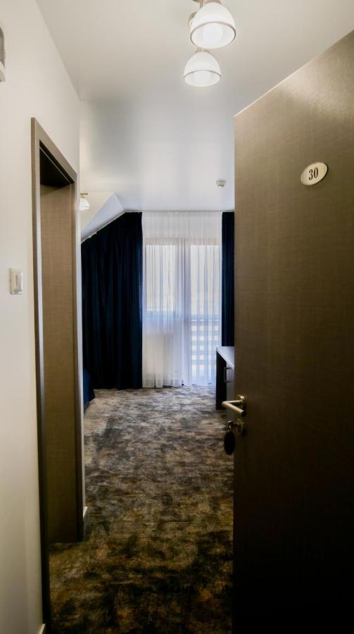 Motel Infinit Târgu Jiu Dış mekan fotoğraf