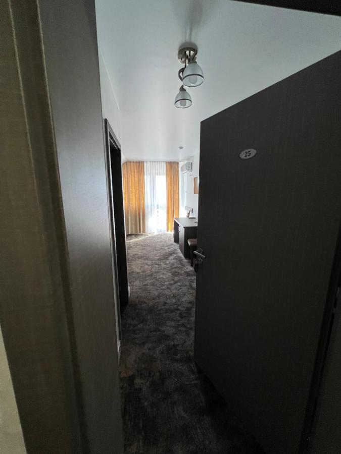 Motel Infinit Târgu Jiu Dış mekan fotoğraf