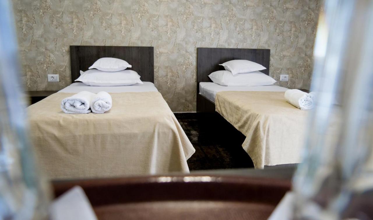 Motel Infinit Târgu Jiu Dış mekan fotoğraf