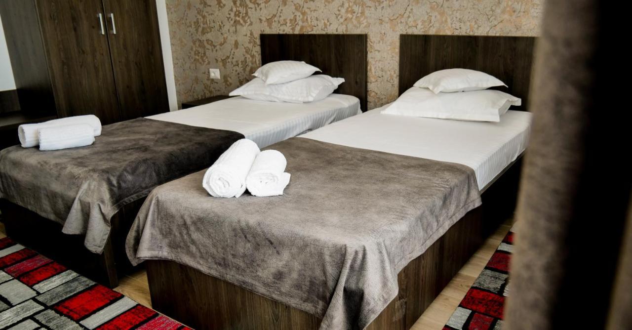 Motel Infinit Târgu Jiu Dış mekan fotoğraf