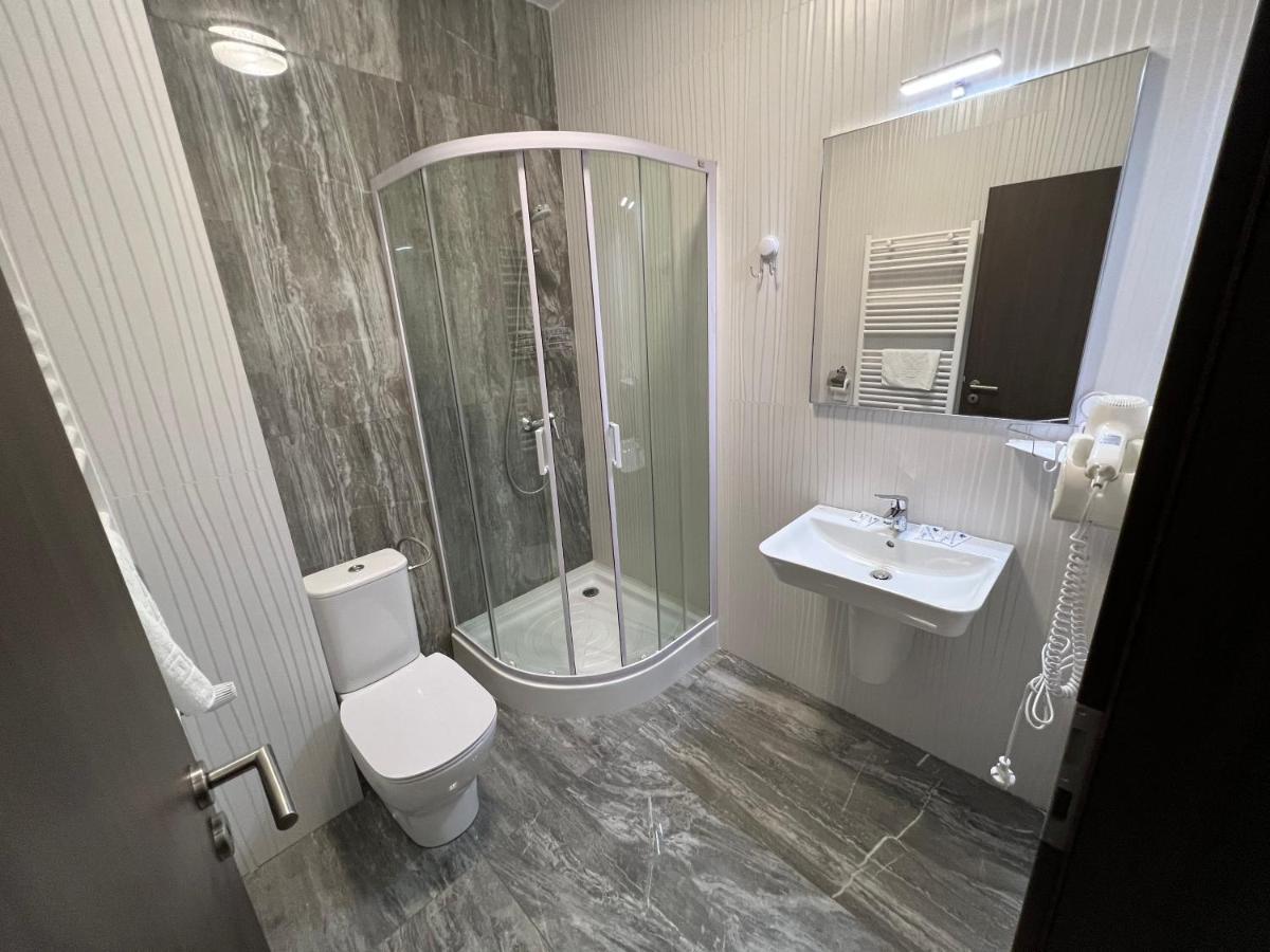 Motel Infinit Târgu Jiu Dış mekan fotoğraf