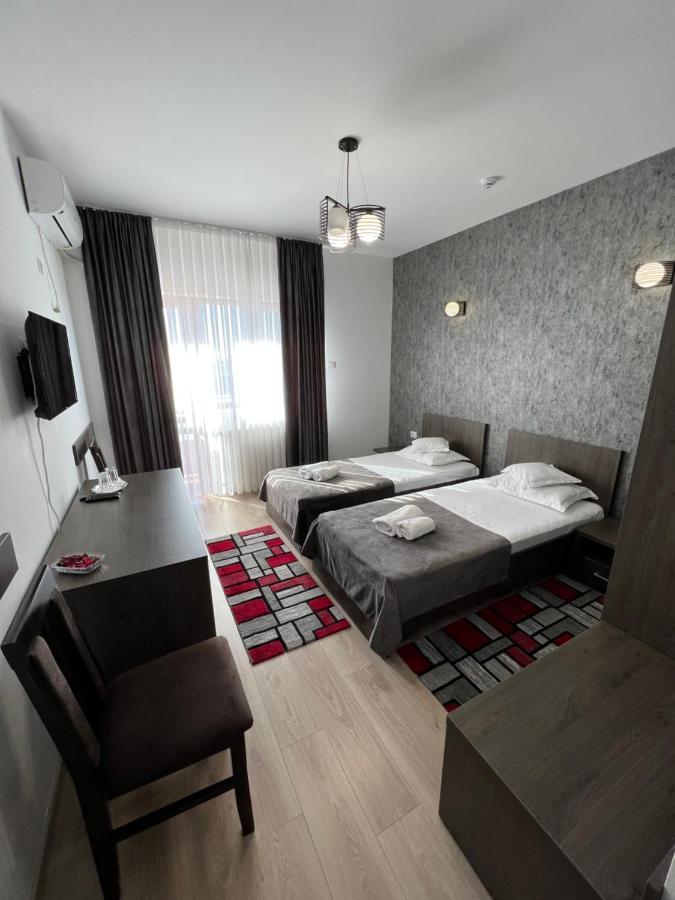 Motel Infinit Târgu Jiu Dış mekan fotoğraf