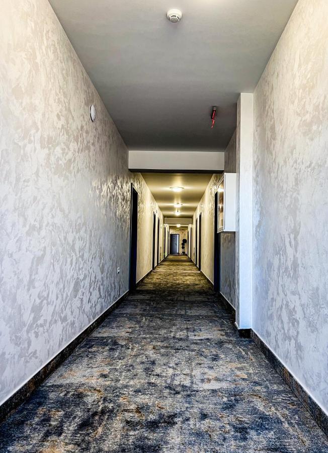 Motel Infinit Târgu Jiu Dış mekan fotoğraf