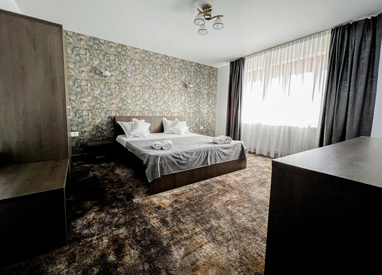 Motel Infinit Târgu Jiu Dış mekan fotoğraf