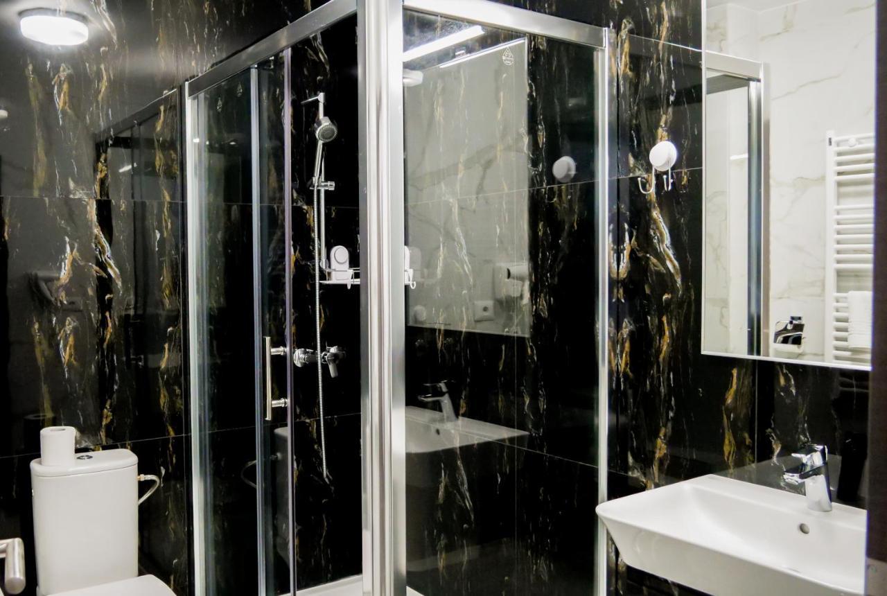Motel Infinit Târgu Jiu Dış mekan fotoğraf